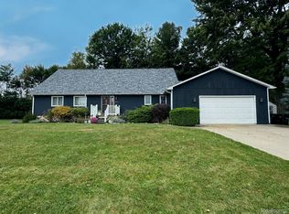 11119 16 1/2 Mile Rd, Sterling Heights, MI 48312