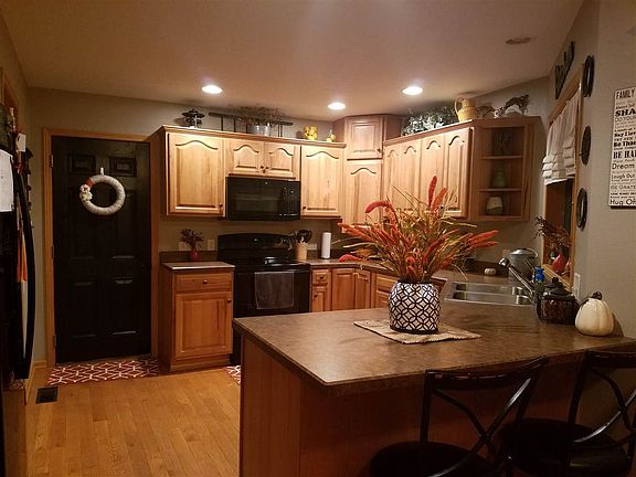 3rd image of 602 15th Ave NE