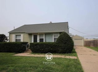 4805 N Edgebrook Dr, Peoria, IL 61614