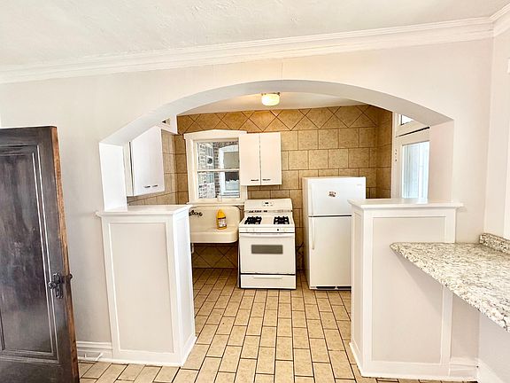 4th image of 2119 S 51st Ave #10