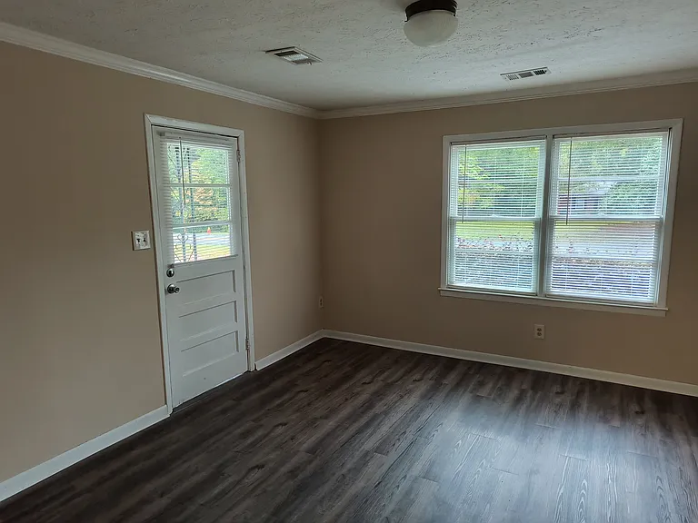 687 Christmas Ave — Photo 10