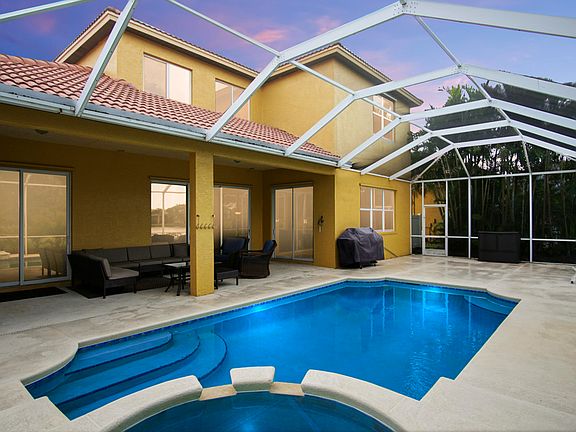 2nd image of 339 NW Sheffield Cir