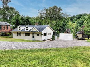 5545 Gibson Rd, Gibsonia, PA 15044