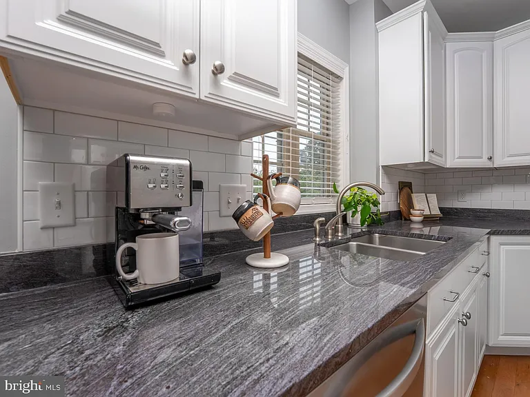 1458 Highfield Ct — Photo 32