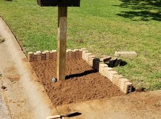 205 Woodlawn Dr, Keene, TX 76059