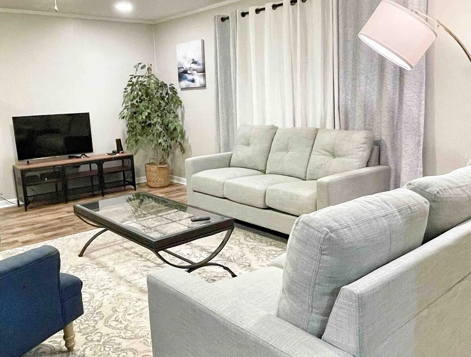 5 bed, 3.0 bath, 2389 sqft, $3,336 — Photo 3