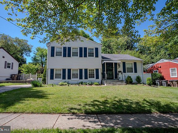 3rd image of 630 Edmonston Dr