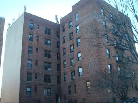 3rd image of 170-06 Crocheron Ave APT 1G