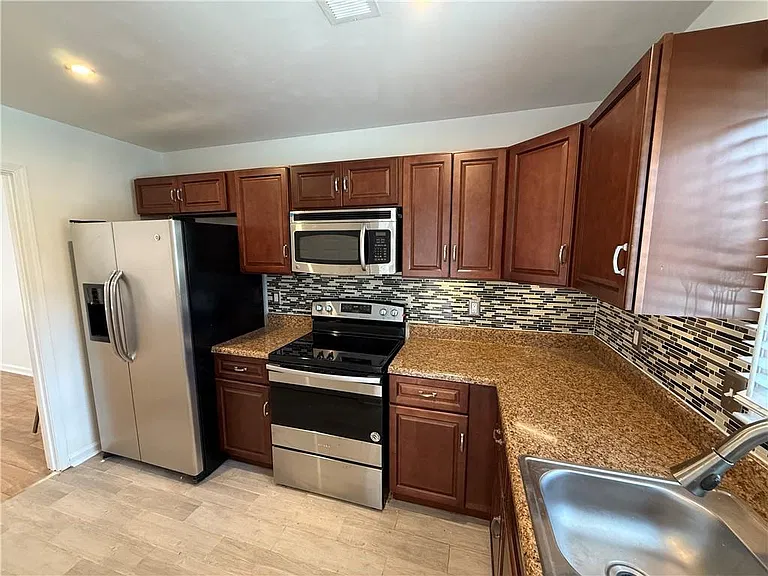 2910 Webb Bridge Rd — Photo 12