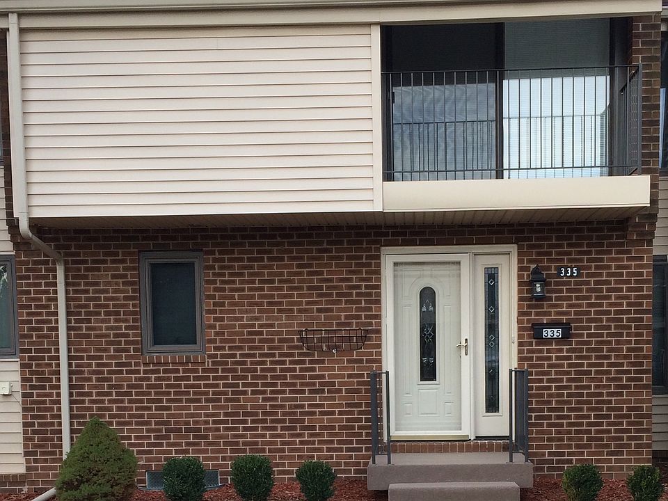 1st image of 335 Village West Dr S