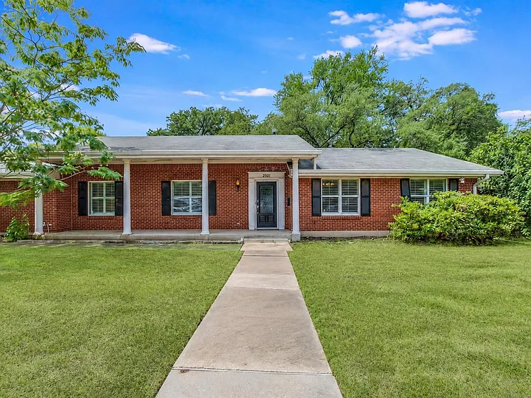 2501 Hancock Dr — Photo 1