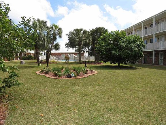2nd image of 710 Scenic Hwy APT 215