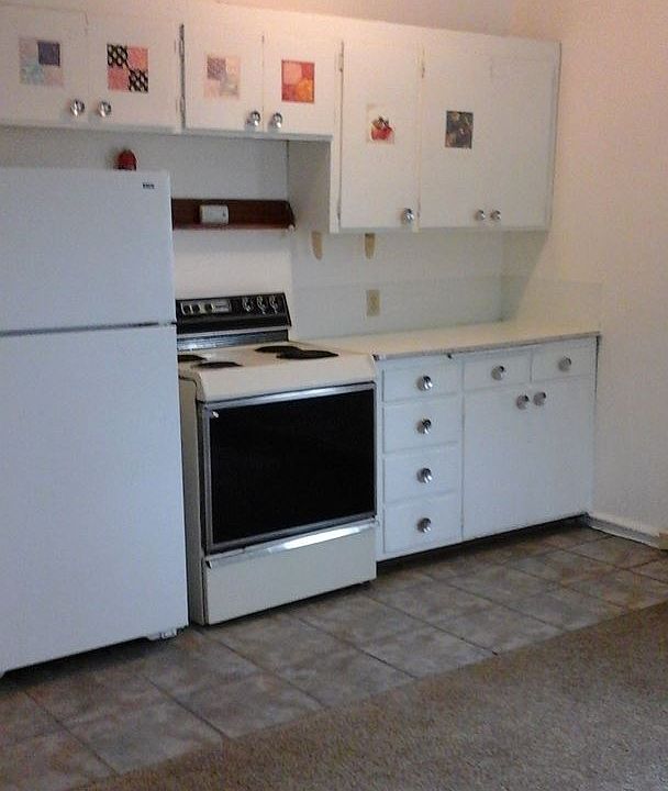 1st image of 235 SE Daniel St #4782695