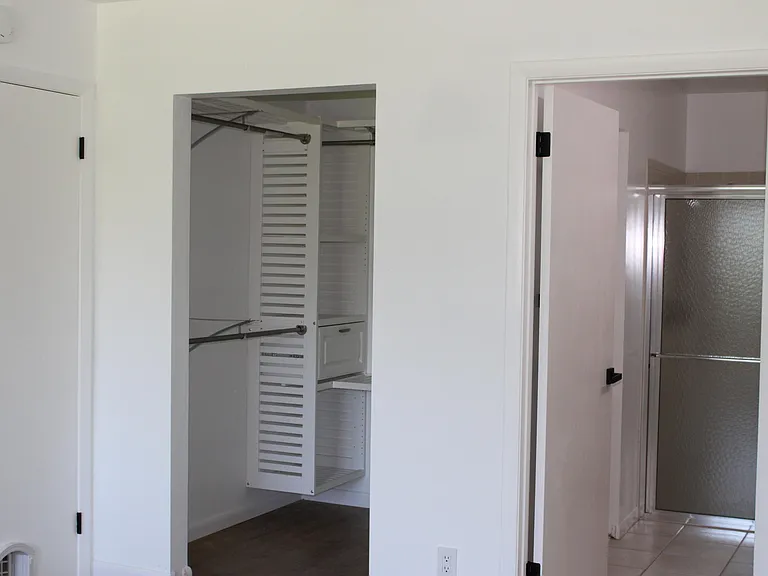 3883 Island Club Cir W — Photo 11