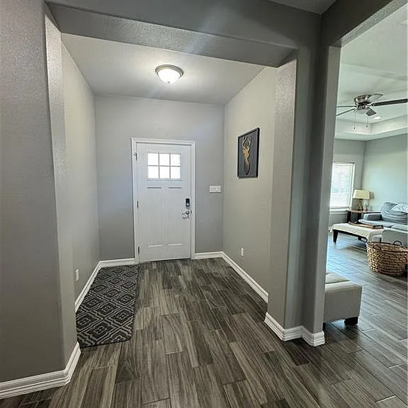 614 San Jacinto St — Photo 8