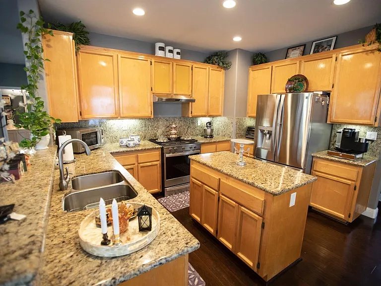 8502 Blue Maiden Way — Photo 10
