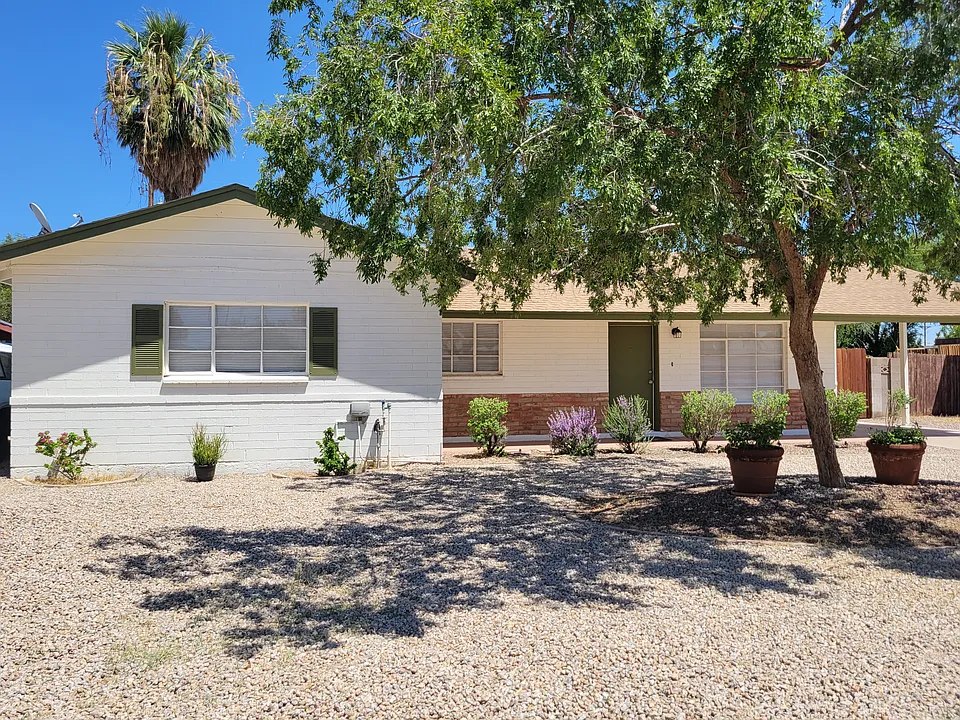 513 S Ernie Pl