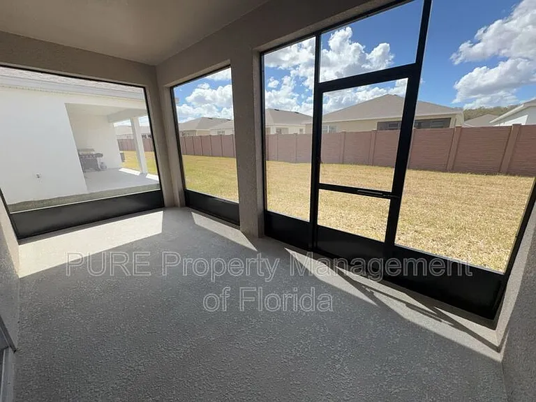 4122 NW 48th Terrace Rd — Photo 63