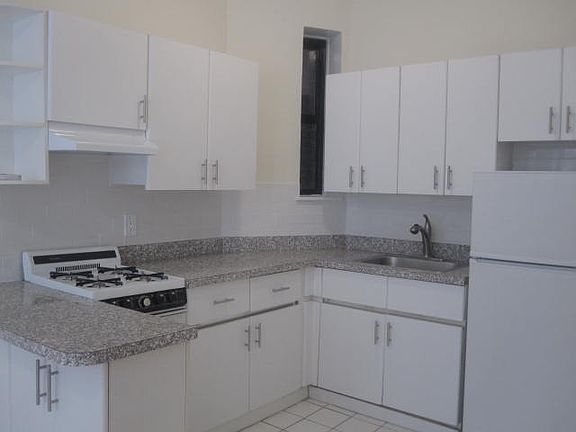 3rd image of 410 E 74th St APT 2A