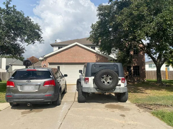 7930 Black Bird Ln, Baytown, TX 77523