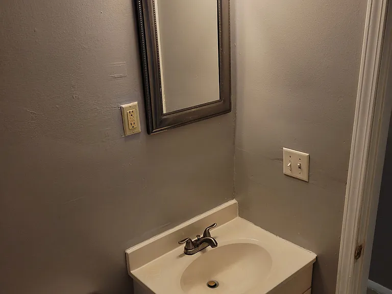 1205 Garden Hills Dr — Photo 9
