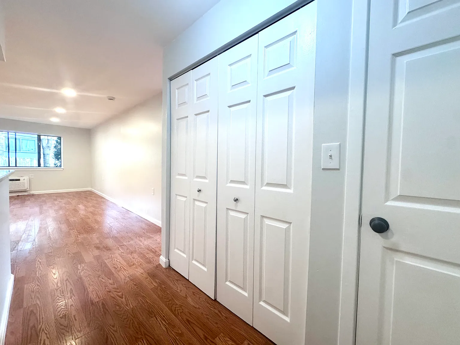 2 bed, 1100 sqft, $2,850 — Photo 3