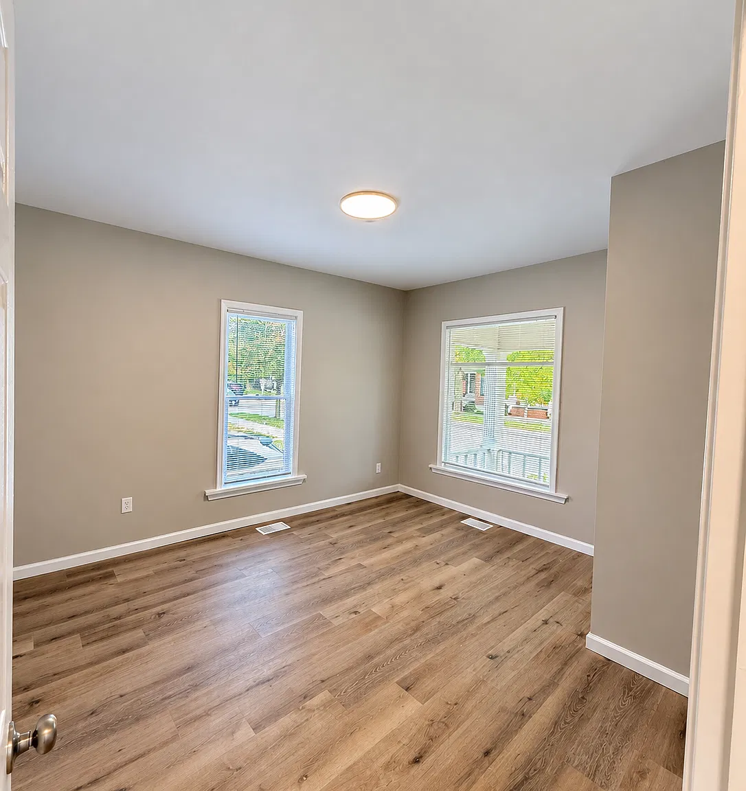6 bed, 2350 sqft, $1,495 — Photo 3