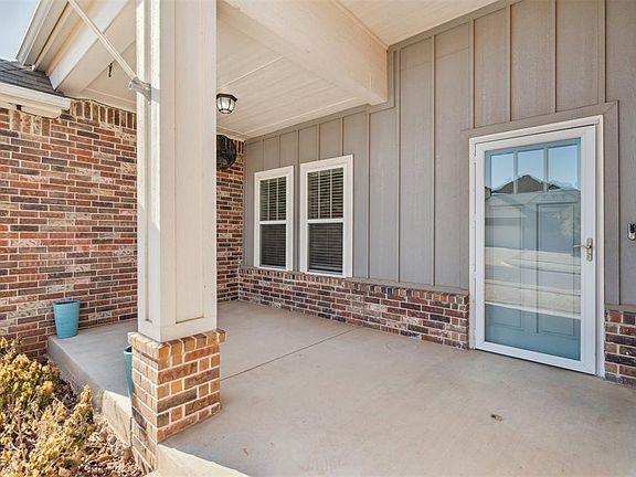 3rd image of 13609 Firethorn Dr