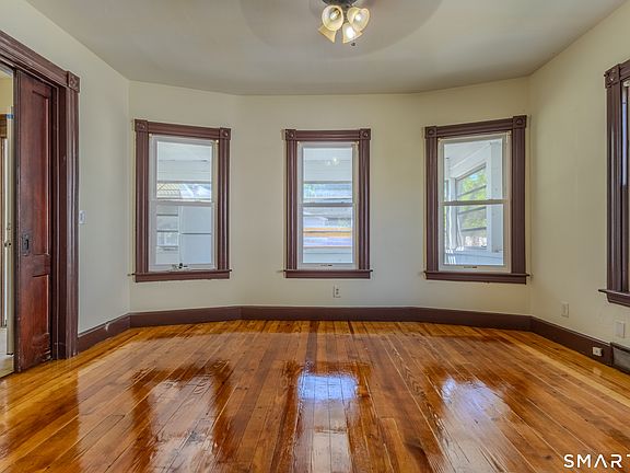 5th image of 29 8th St #1