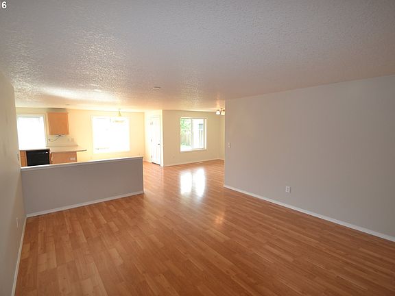 3rd image of 491 Windflower Dr