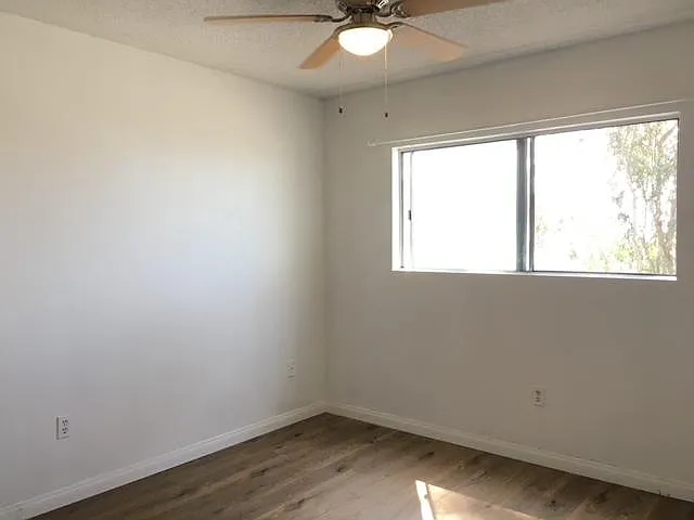 2442 Gehrig St #B — Photo 16