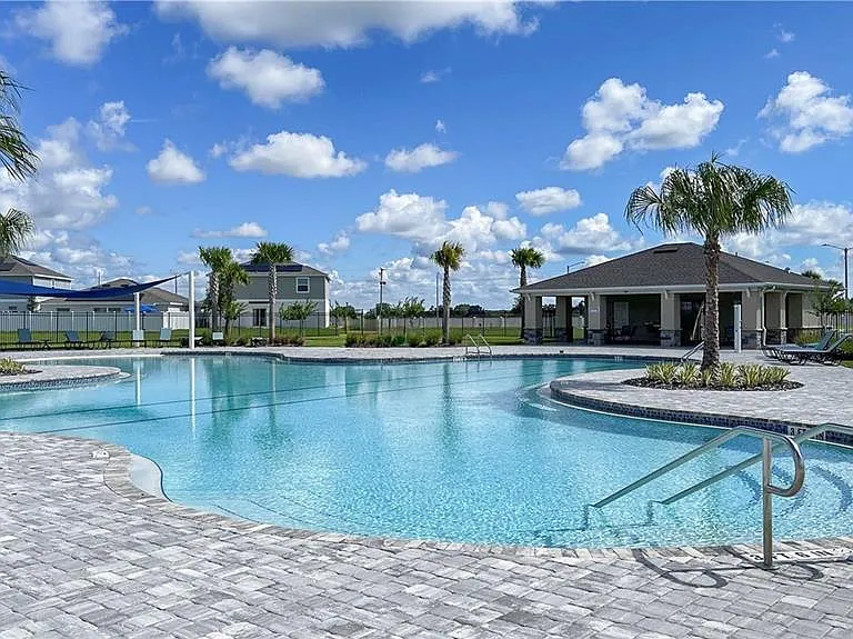 429 Silver Palm Dr — Photo 22
