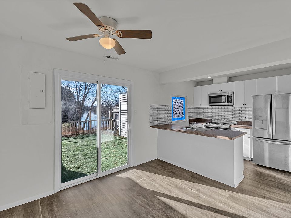 1st image of 3654 Windmill Dr