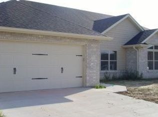 4005 Savoy Dr, Columbia, MO 65203