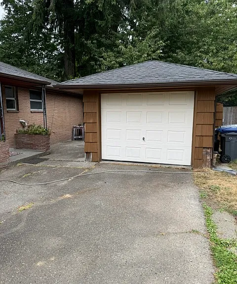 21st Ave SW — Photo 9