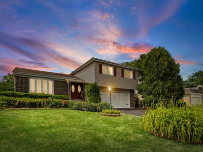 1913 E Seminole Ln, Mount Prospect, IL, 60056