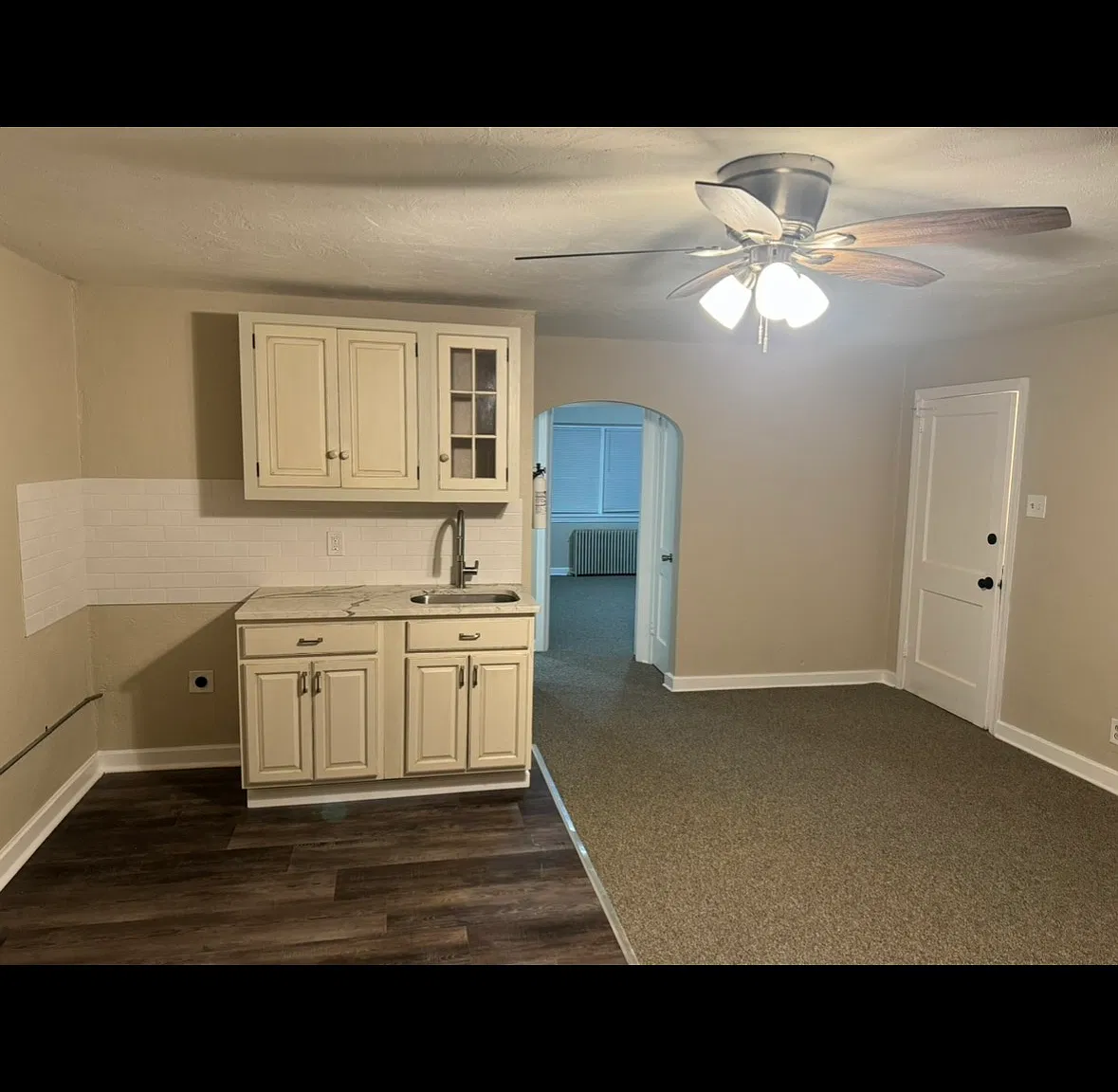 2 bed, 800 sqft, $1,300 — Photo 3