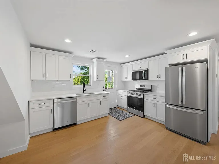 3 Meadow Rd #3 — Photo 15