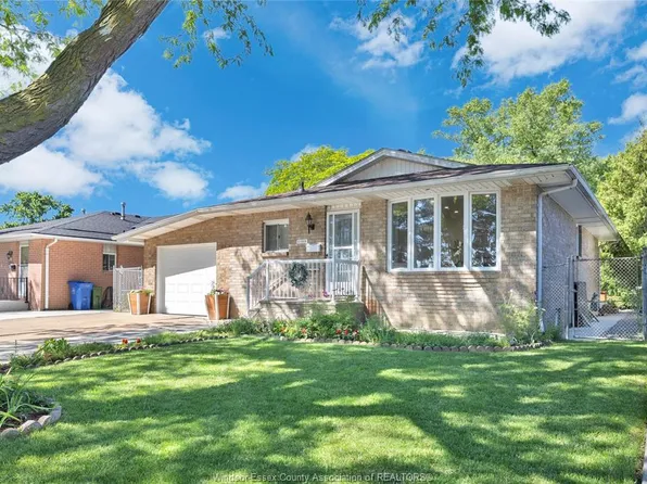 2709 Jefferson Blvd, Windsor, ON N8T 3E7