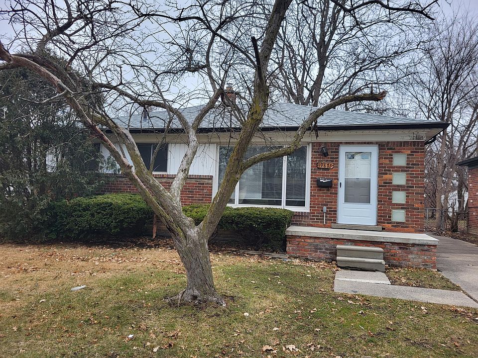 1st image of 19873 Beaconsfield St