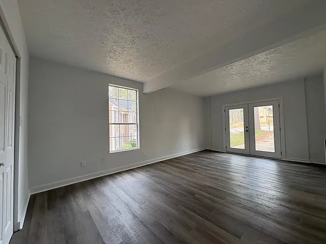 782 Fox Valley Dr — Photo 5