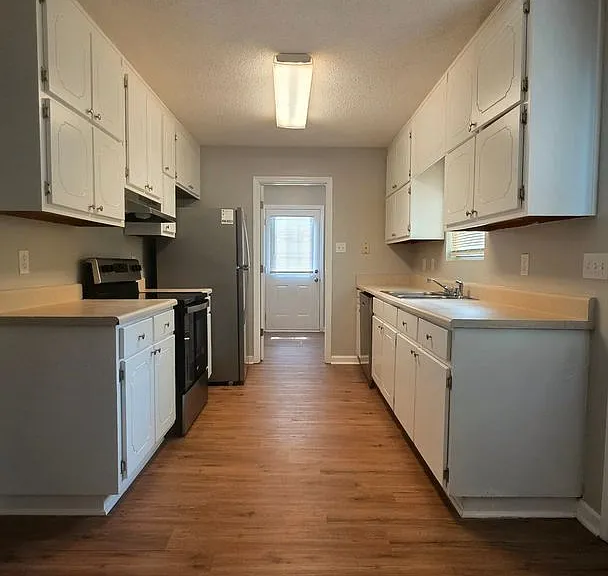 162 Nacoochee Dr — Photo 2