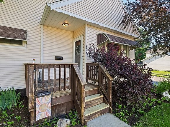 2nd image of 225 24th St NW
