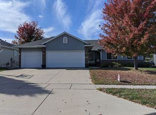 6705 S Bellwood Ave, Sioux Falls, SD 57108