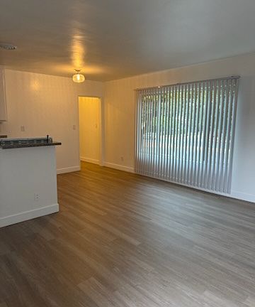 3rd image of 1310 Venice Blvd #14