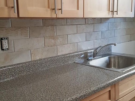 3rd image of 33 Loudoun St APT 3I