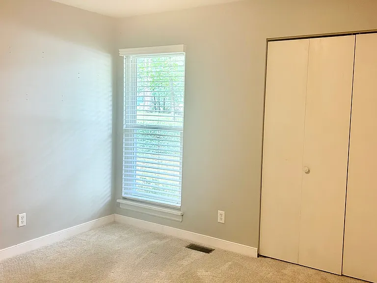 12114 Mountain Laurel Dr — Photo 16