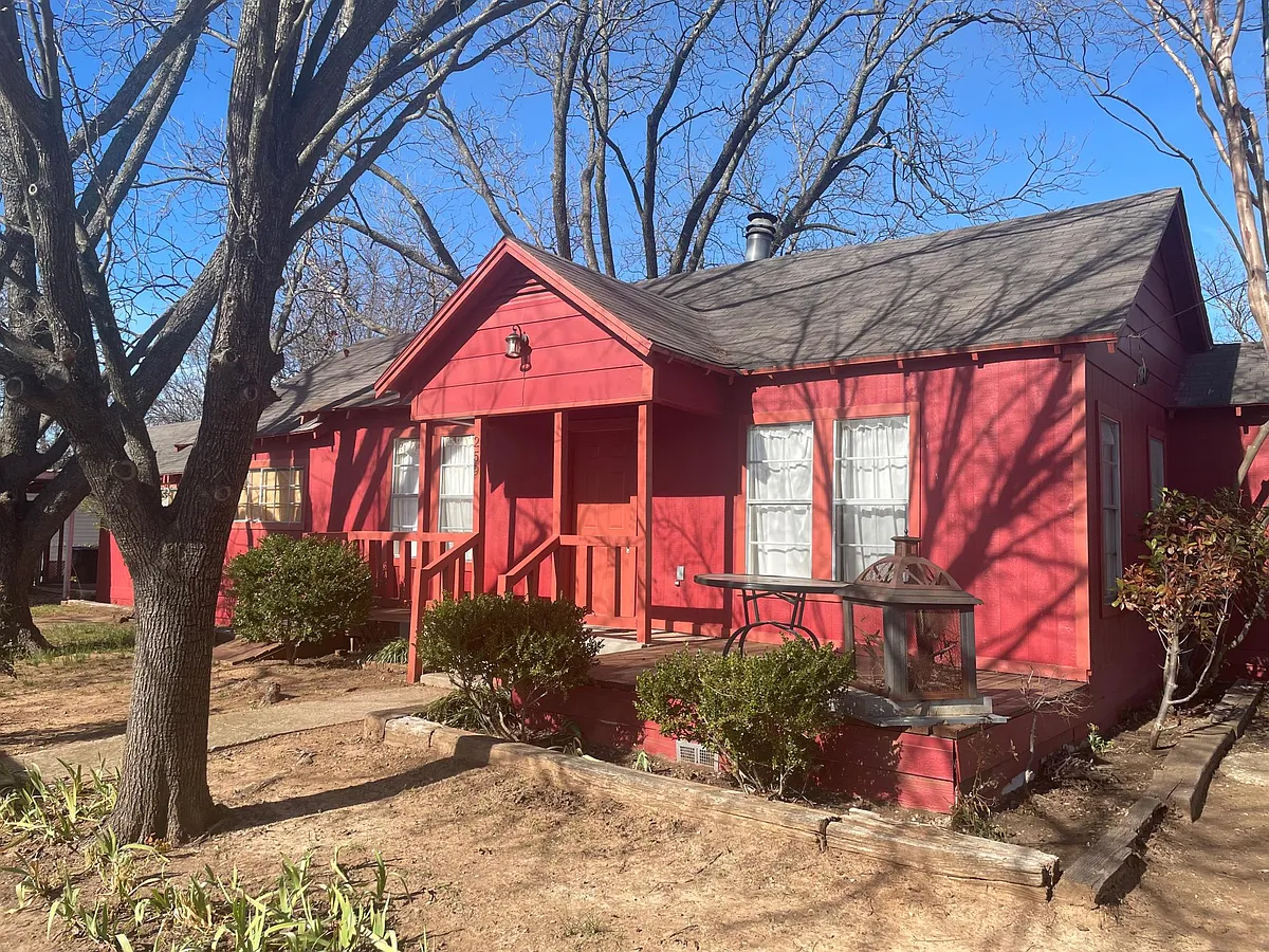 Building Photo - 259 Hiland Ln