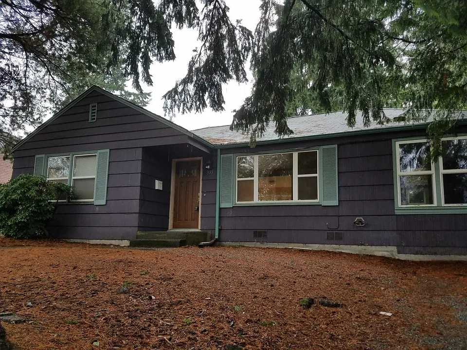 335 NE 162nd St
