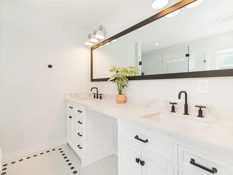 803 Kanuga Dr — Photo 16
